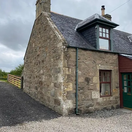 Quirky Highland Cottage With Stunning Views Fearn Lodge Exterior photo