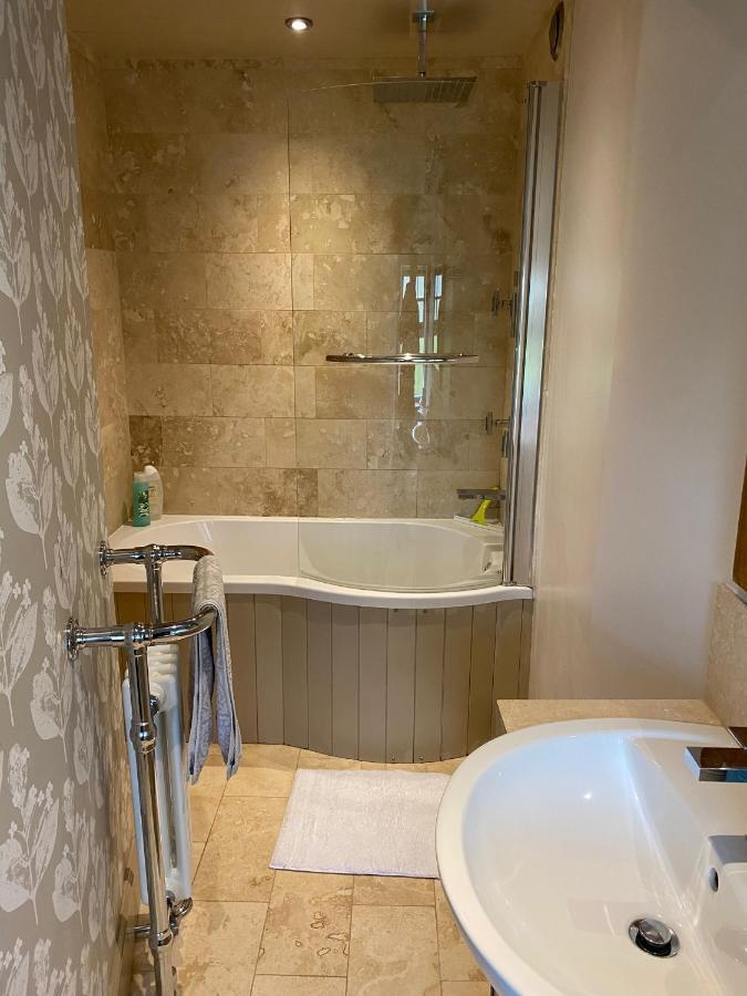 Quirky Highland With Stunning Views Fearn Lodge