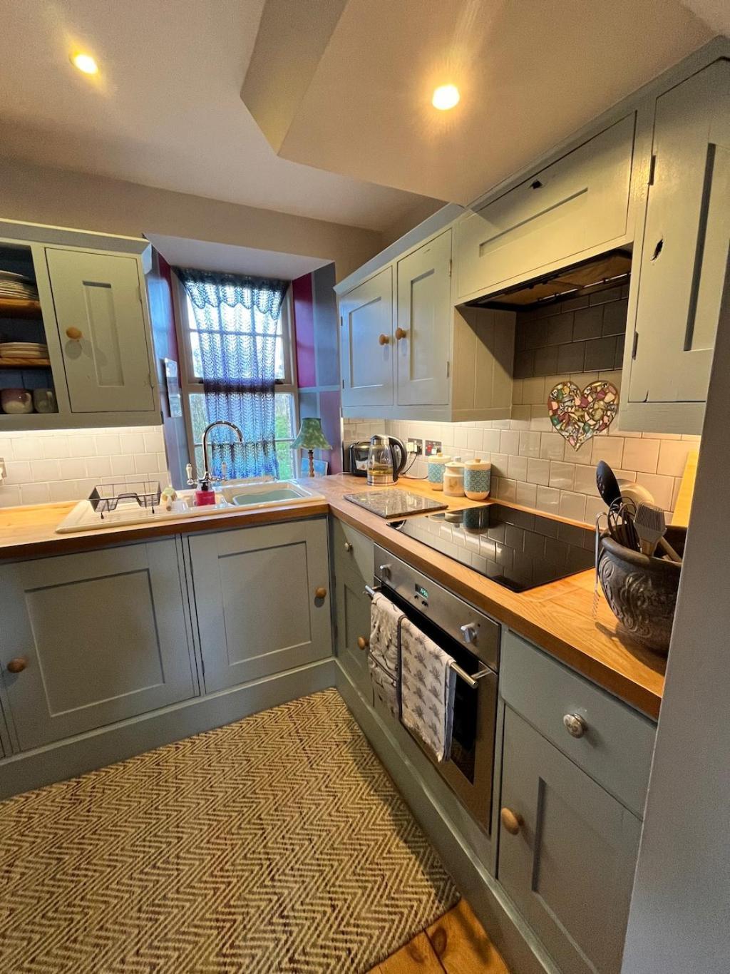 Quirky Highland With Stunning Views Fearn Lodge