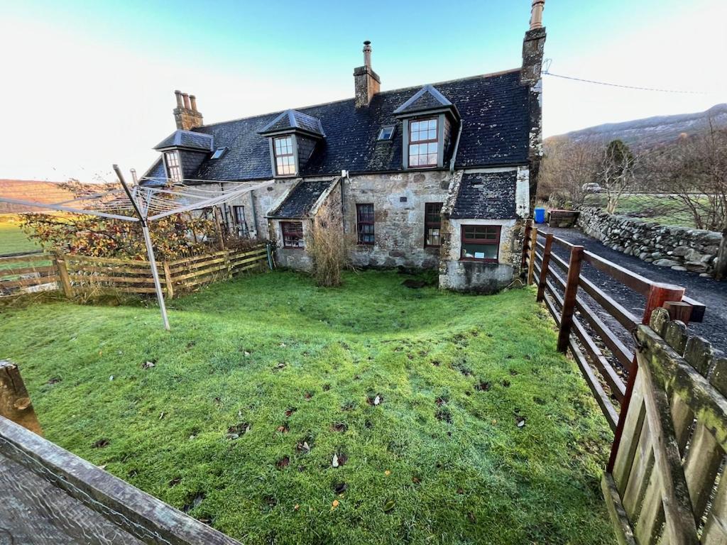 Holiday home Quirky Highland With Stunning Views *